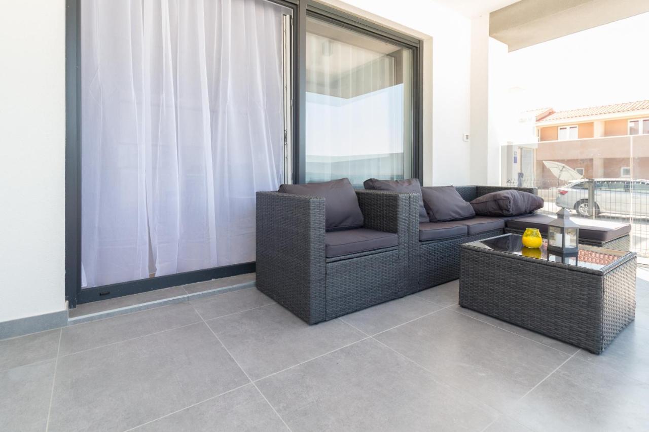 Luxury Beachfront Villa Crystal Aenona - By Ta Leut Agency Нин Экстерьер фото