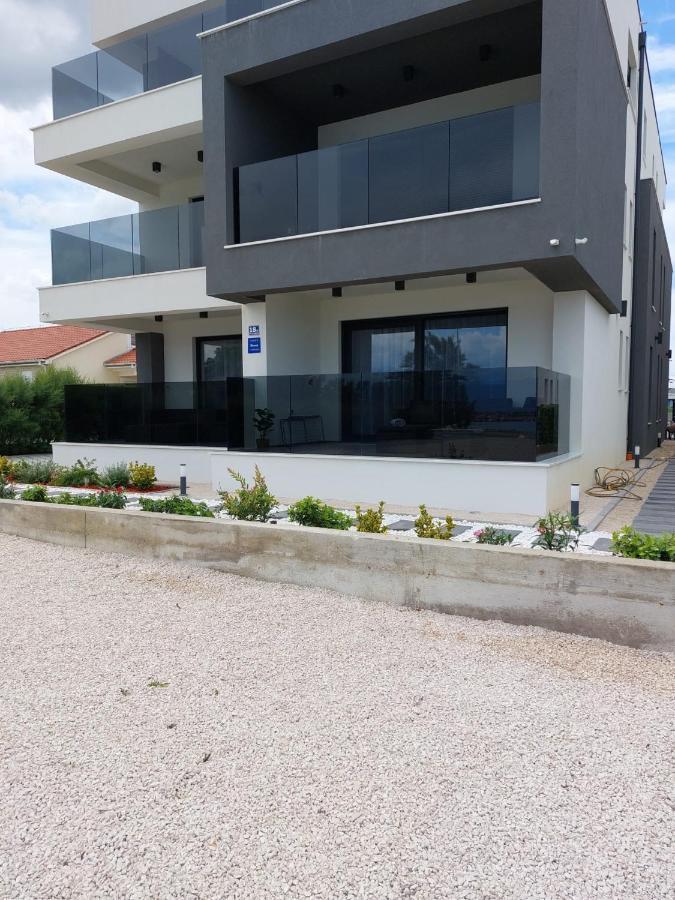 Luxury Beachfront Villa Crystal Aenona - By Ta Leut Agency Нин Экстерьер фото